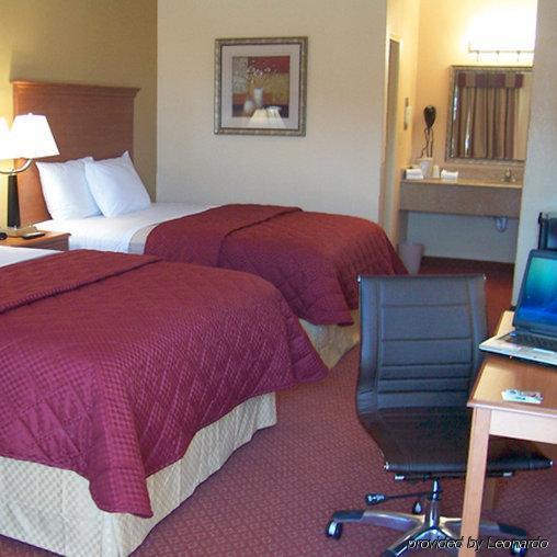 Executive Inn & Suites - Jewett Room photo