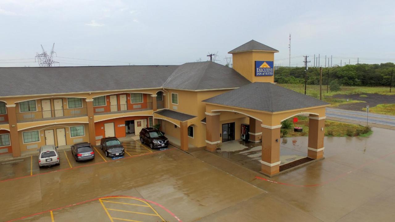 Executive Inn & Suites - Jewett Exterior photo