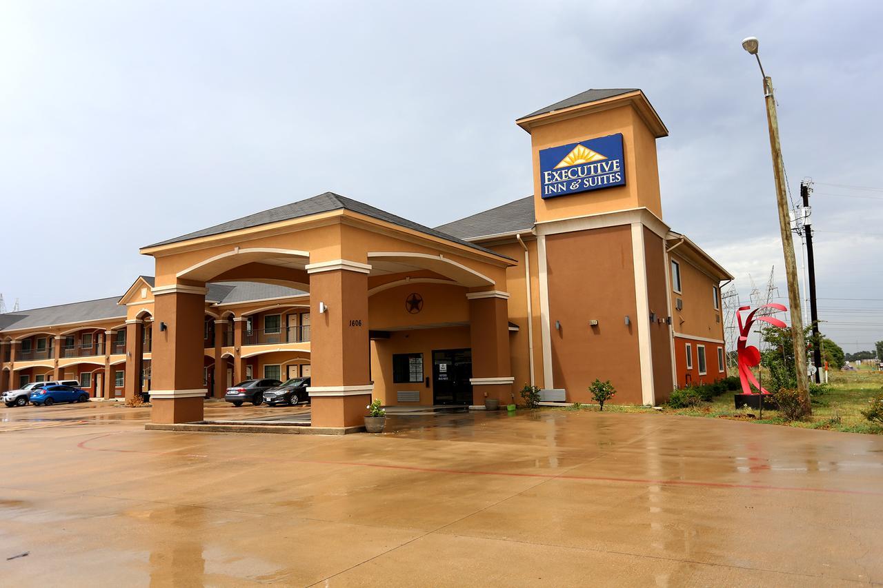 Executive Inn & Suites - Jewett Exterior photo