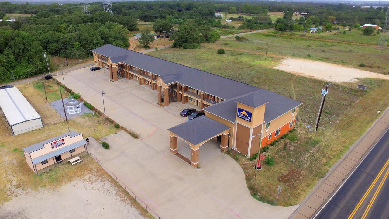 Executive Inn & Suites - Jewett Exterior photo